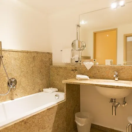 Hotel Groenenbach 3*