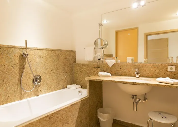 Hotel Groenenbach 3*