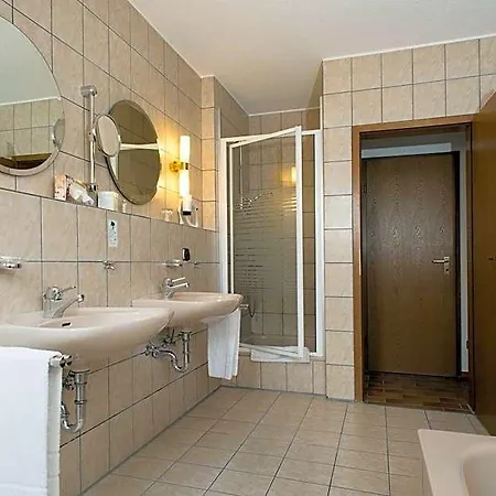 Hotell Groenenbach 3*