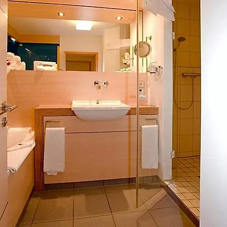 Hotel Groenenbach 3*