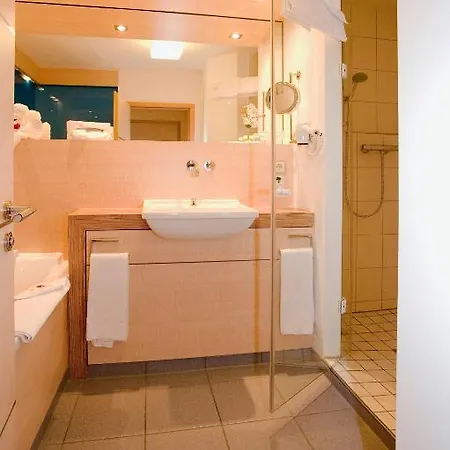Hotel Groenenbach 3*